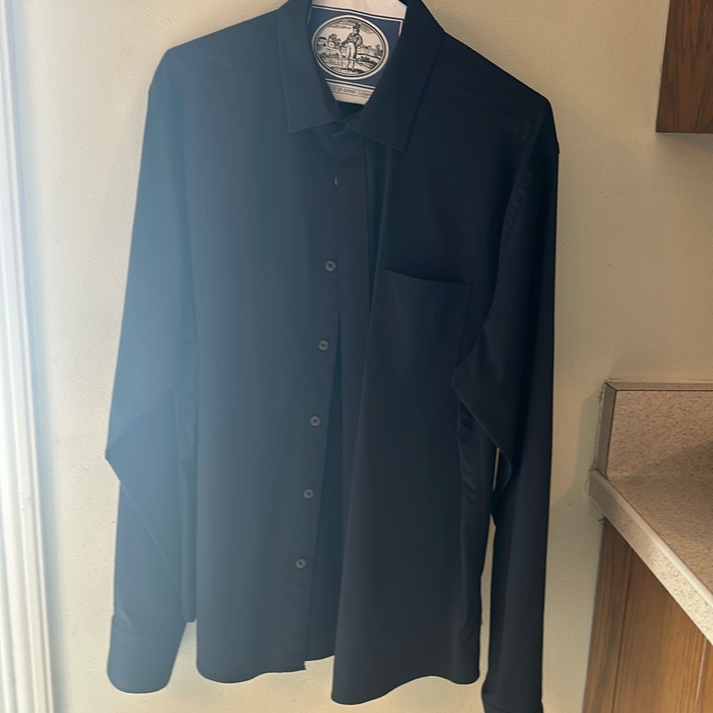 Untuckit shirt